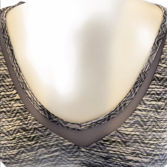 MPG Performance Travel Dress Size S - Picture 6 of 7